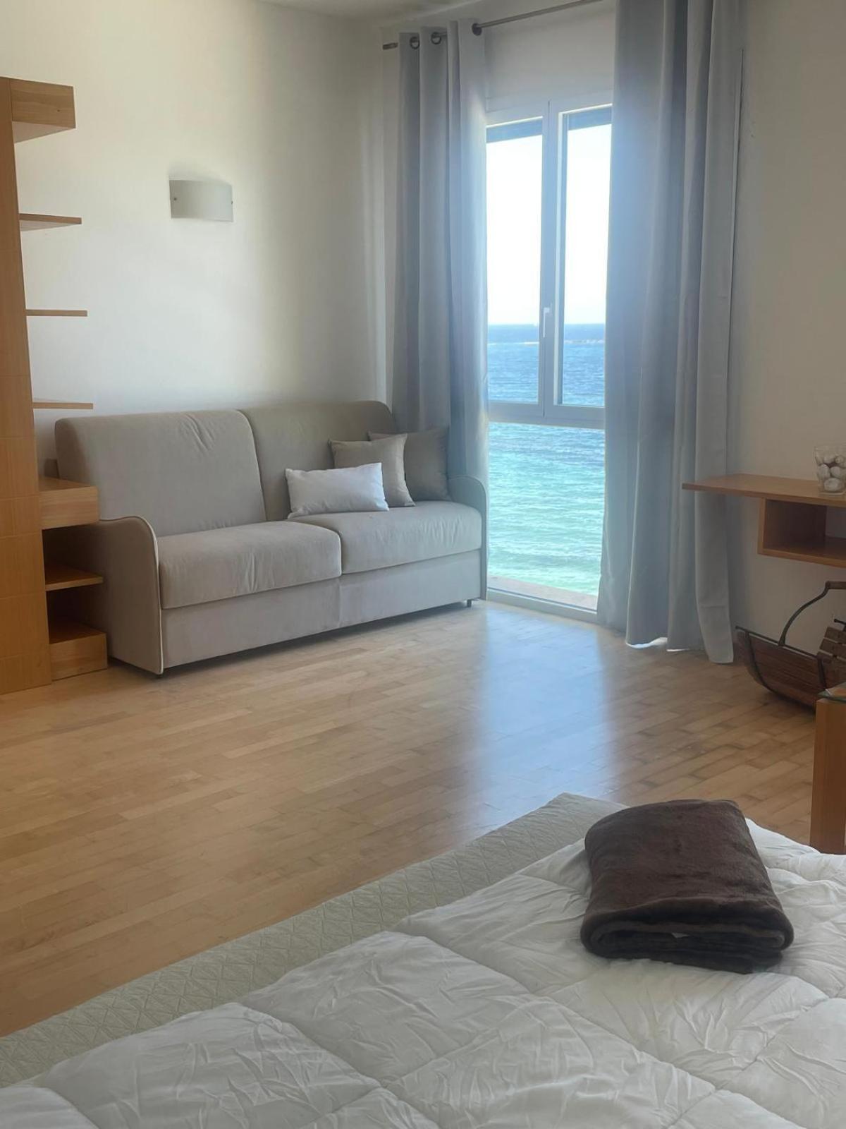 Garibaldi Sea Suites ตราปานี ภายนอก รูปภาพ